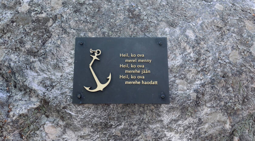 Heil, ko ova merel menny. Heil, ko ova merehe jään. Heil, ko ova merehe haodatt.